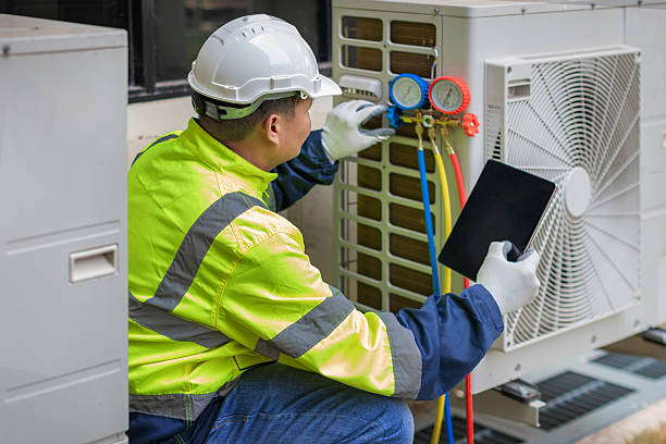 Professional Hvac technician working in Justice, IL